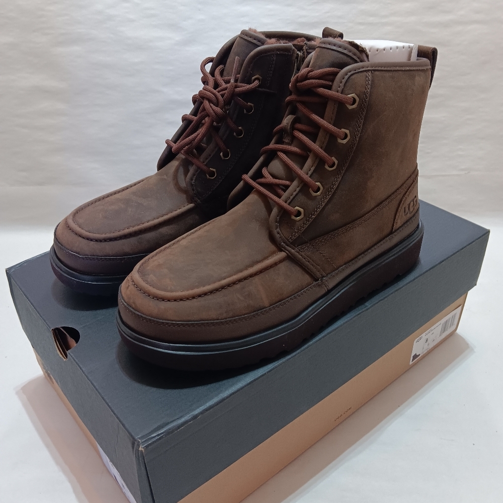 UGG Men's Chukka Boots in Brown